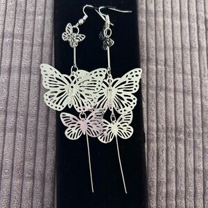 Elegant Silver Butterfly Dangle Earrings E13